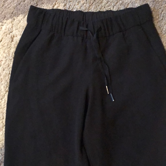 🍋lululemon On the Fly black pant❤️Thin and comfy! - Picture 6 of 16
